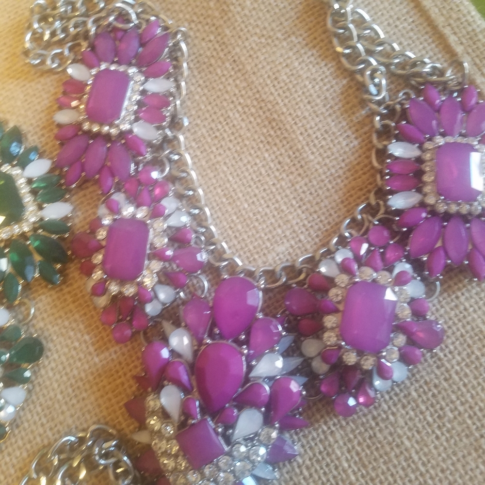 Necklaces - Picture 4 of 5